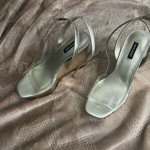 Nine West wedges size 8.5
